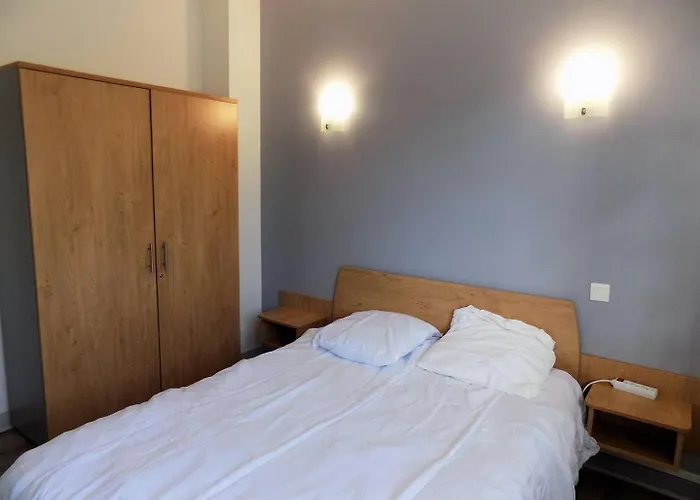 - 1er Etage Droit - 90m De La